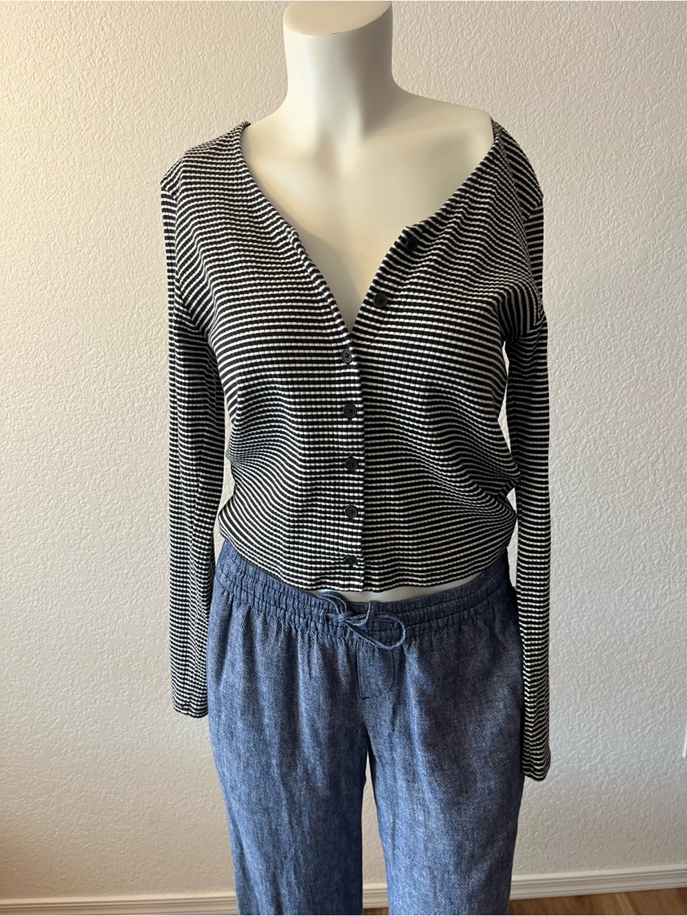 Levi's Black & White Striped Long-Sleeve Button Top